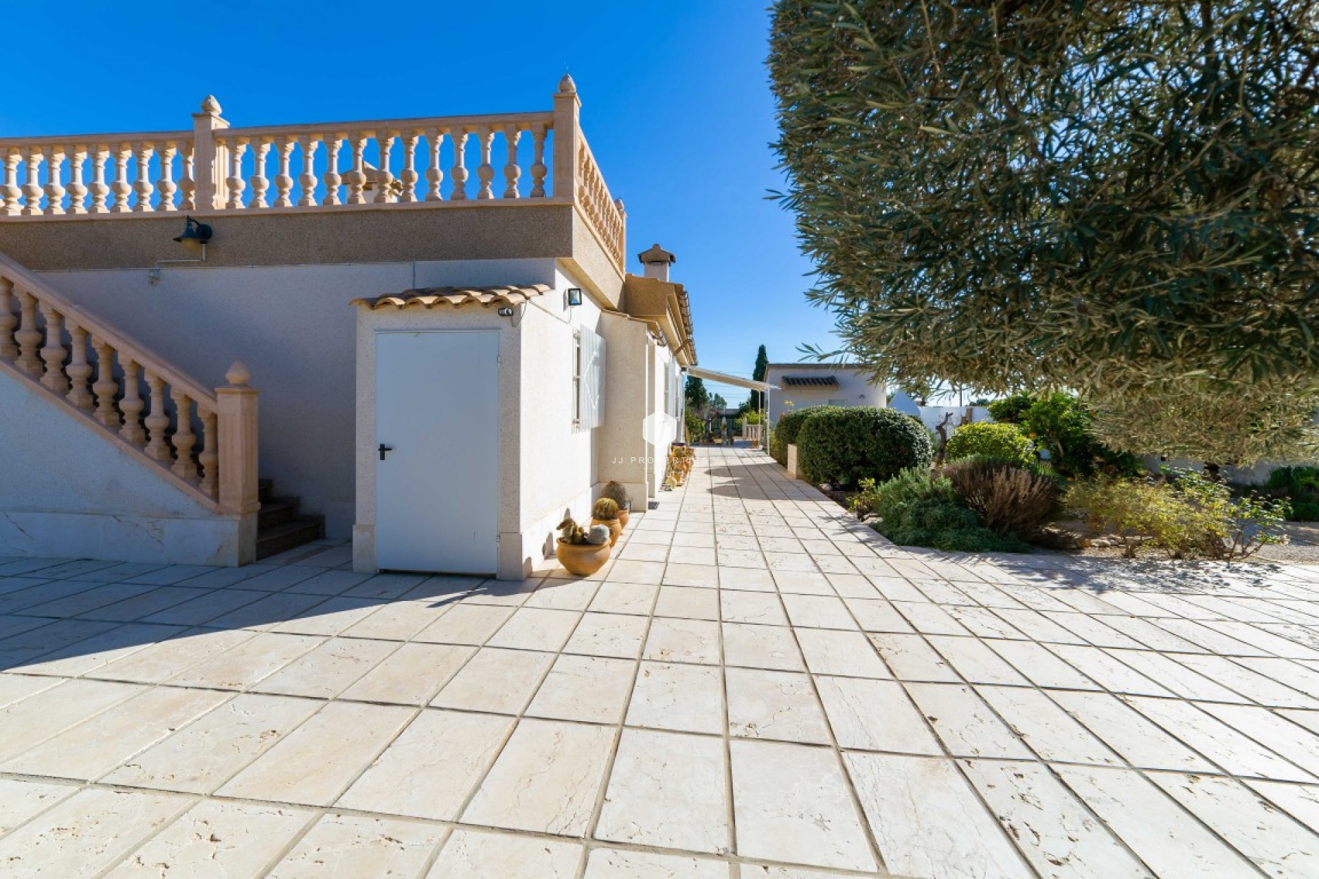 Z drugiej ręki - Nieruchomości wiejskie -
Albatera - Inland