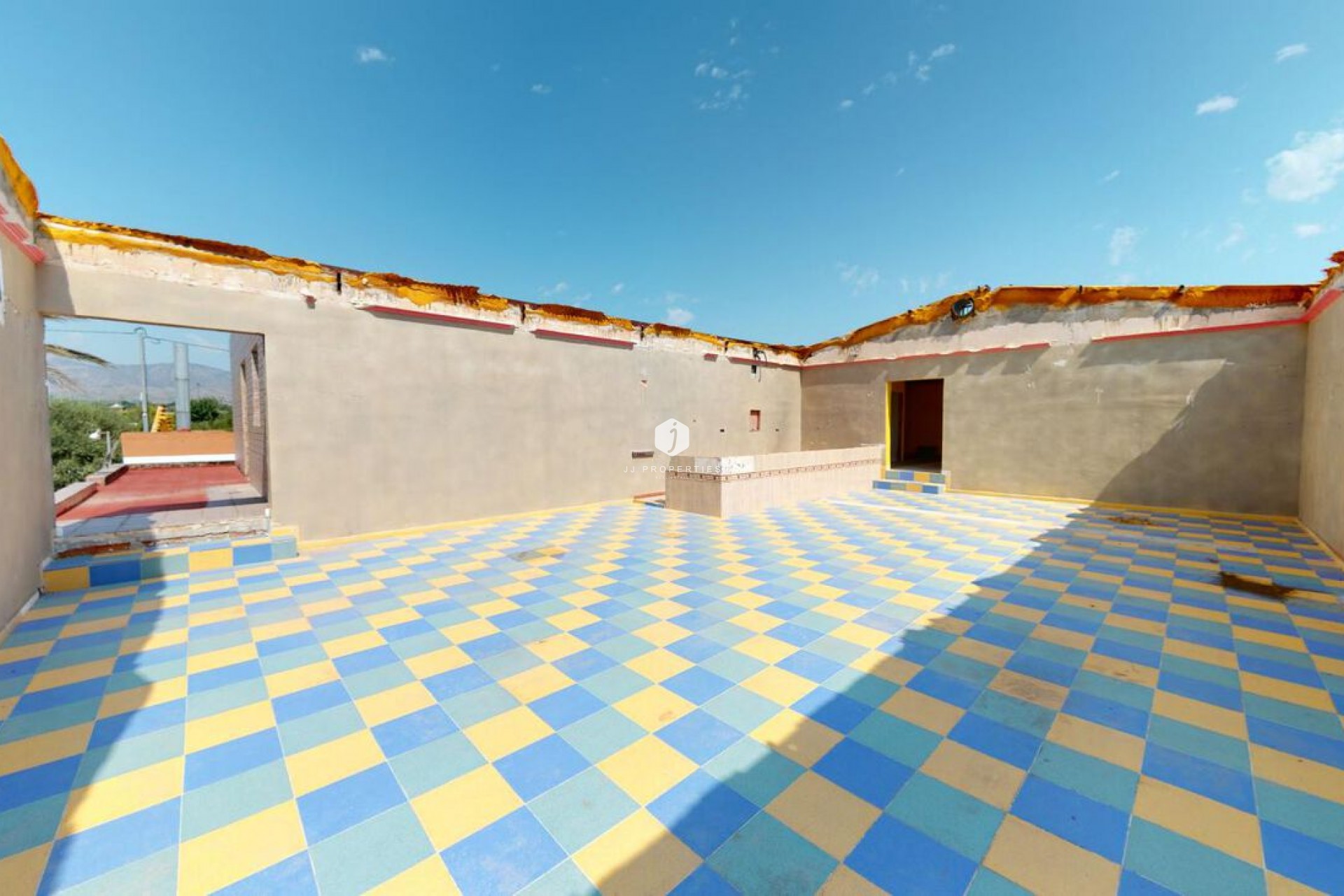 Z drugiej ręki - Szalet -
Albatera - Inland