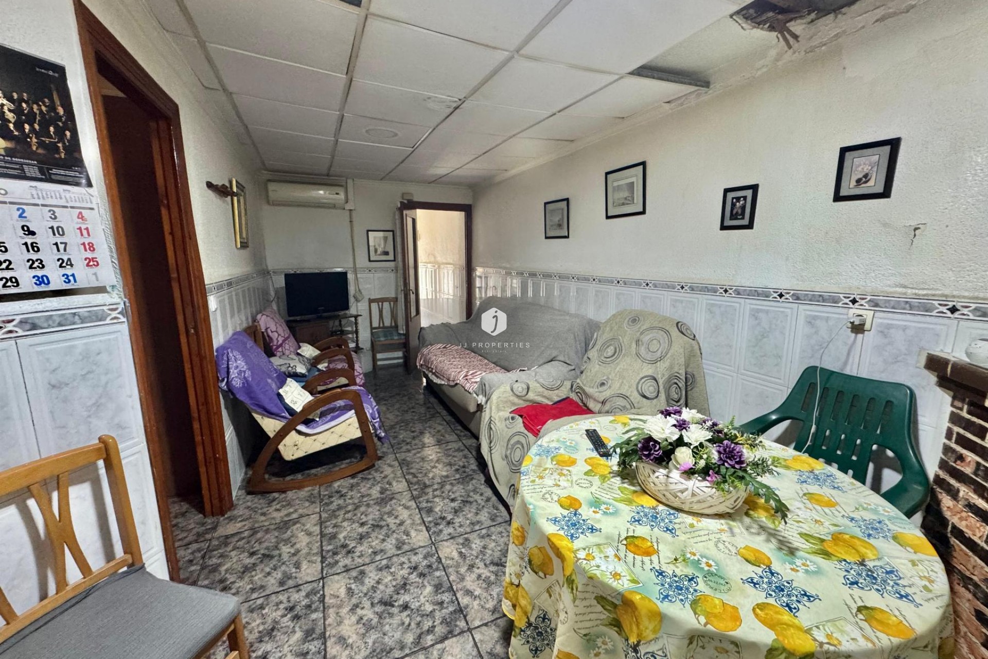 Z drugiej ręki - Szalet -
Benejúzar - Inland