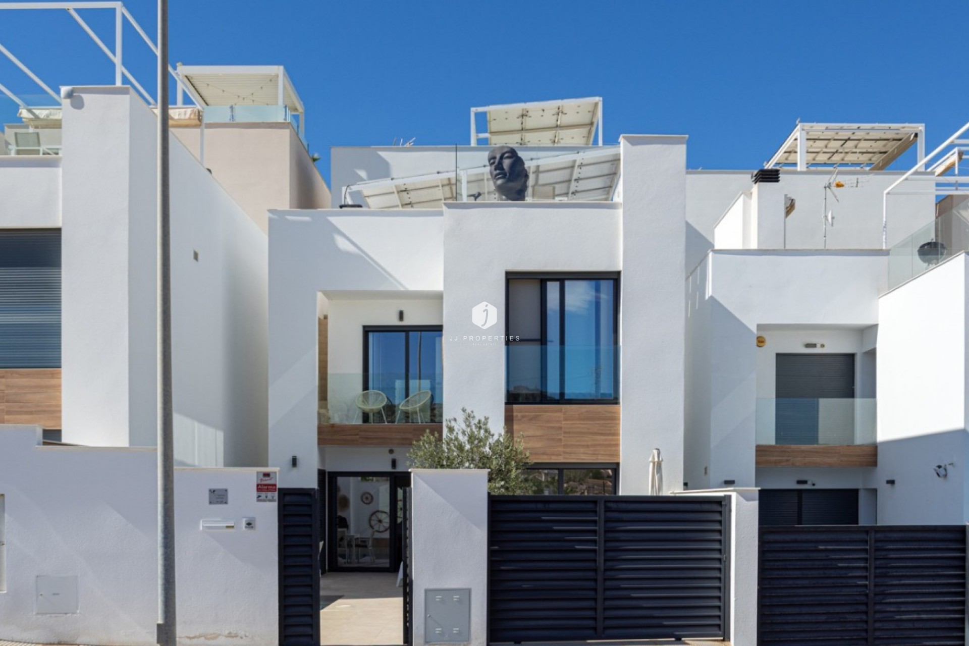 Z drugiej ręki - Szalet -
Benijofar - Costa Blanca