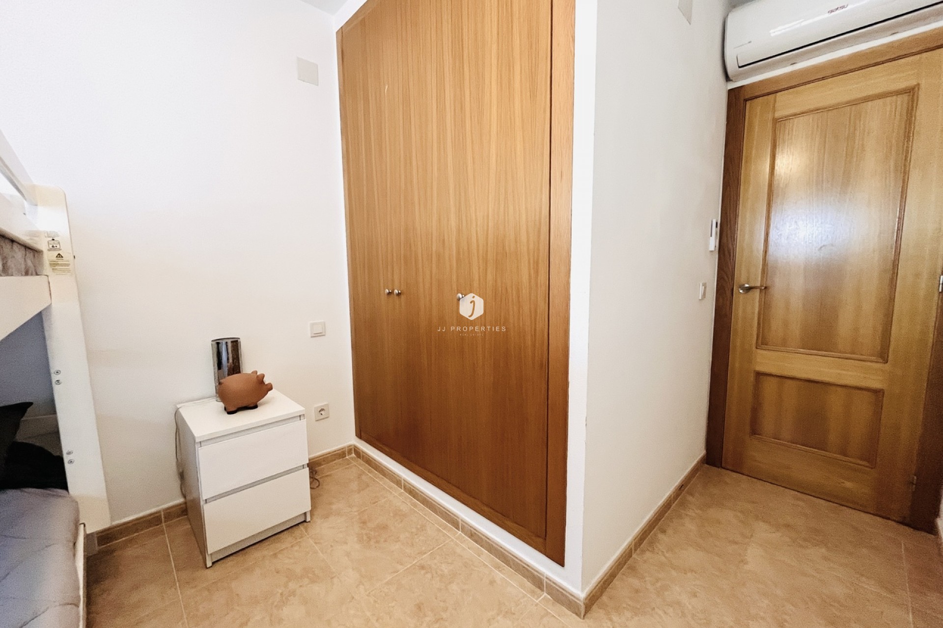 Z drugiej ręki - Szalet -
Cabo Roig - Costa Blanca