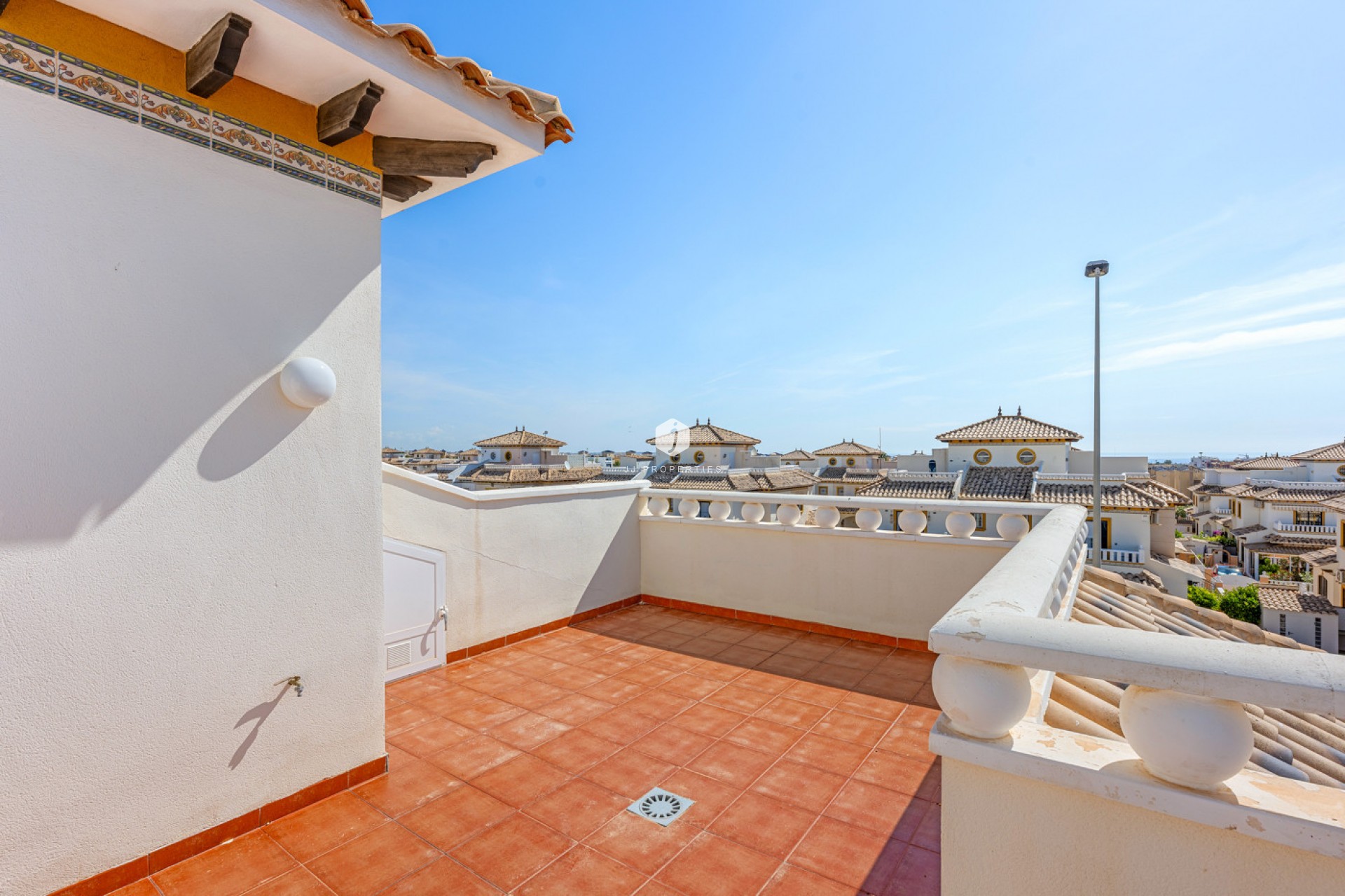 Z drugiej ręki - Szalet -
Cabo Roig - Costa Blanca