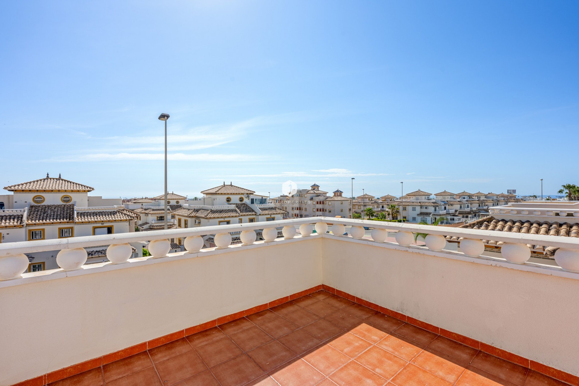 Z drugiej ręki - Szalet -
Cabo Roig - Costa Blanca