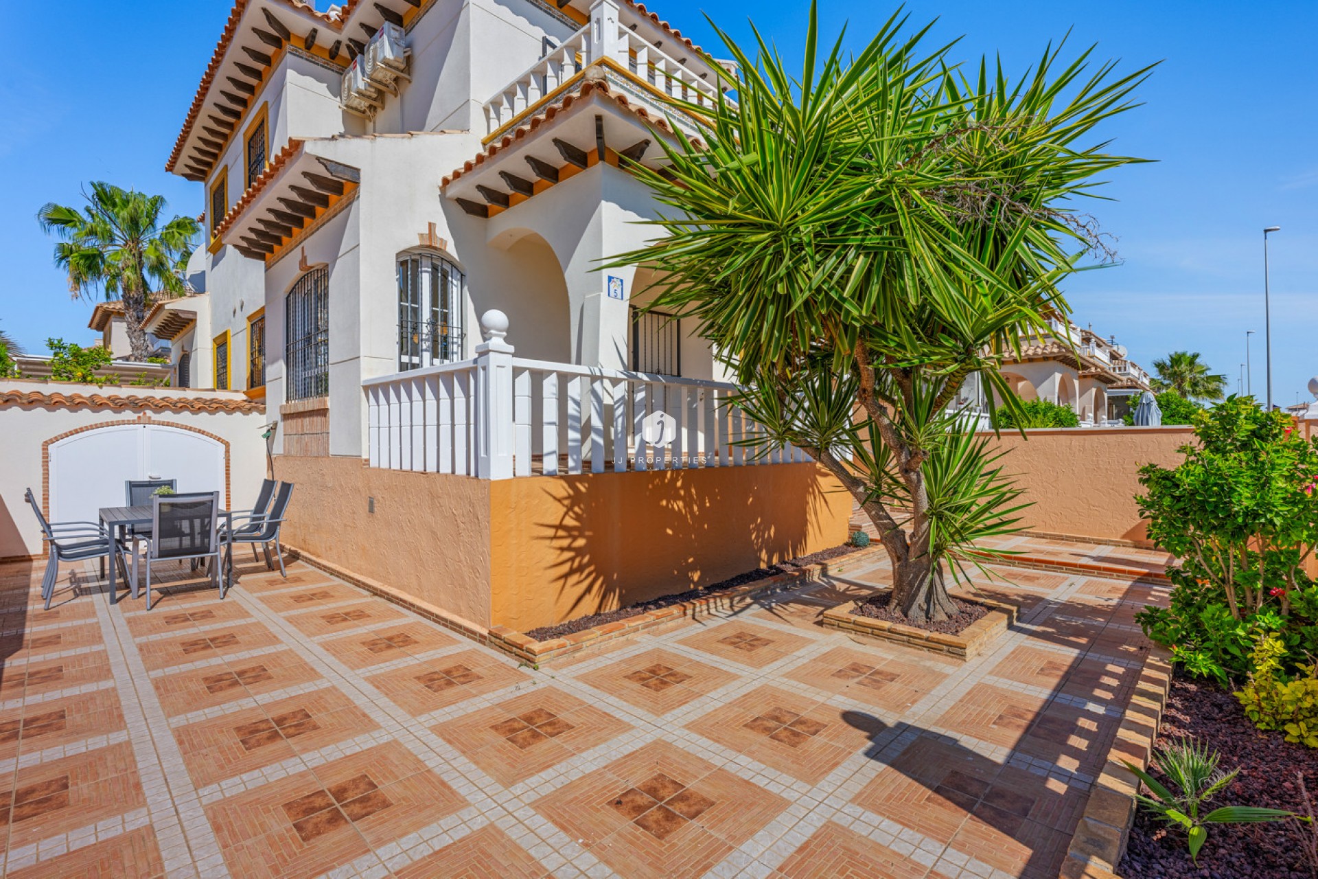 Z drugiej ręki - Szalet -
Cabo Roig - Costa Blanca