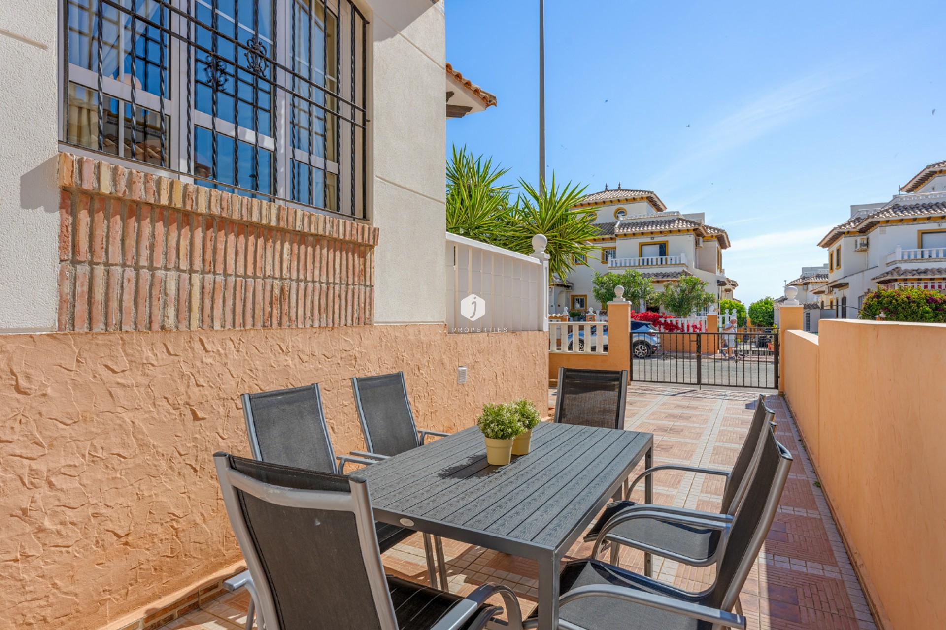 Z drugiej ręki - Szalet -
Cabo Roig - Costa Blanca
