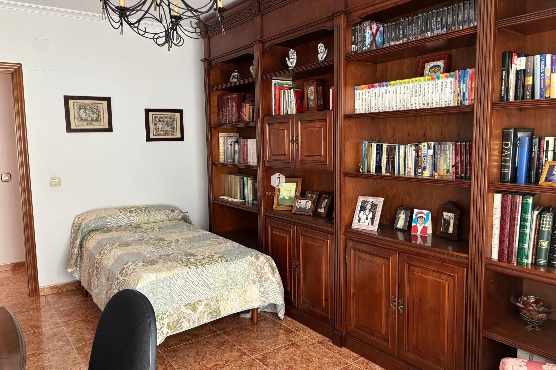 Z drugiej ręki - Szalet -
Formentera del Segura - Pueblo 5