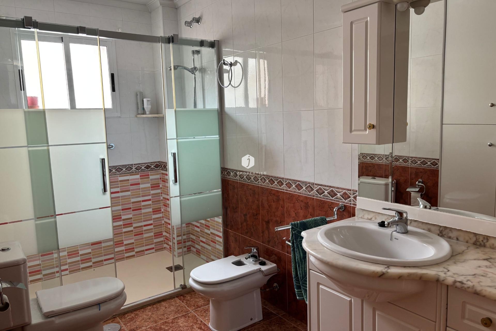 Z drugiej ręki - Szalet -
Formentera del Segura - Pueblo 5