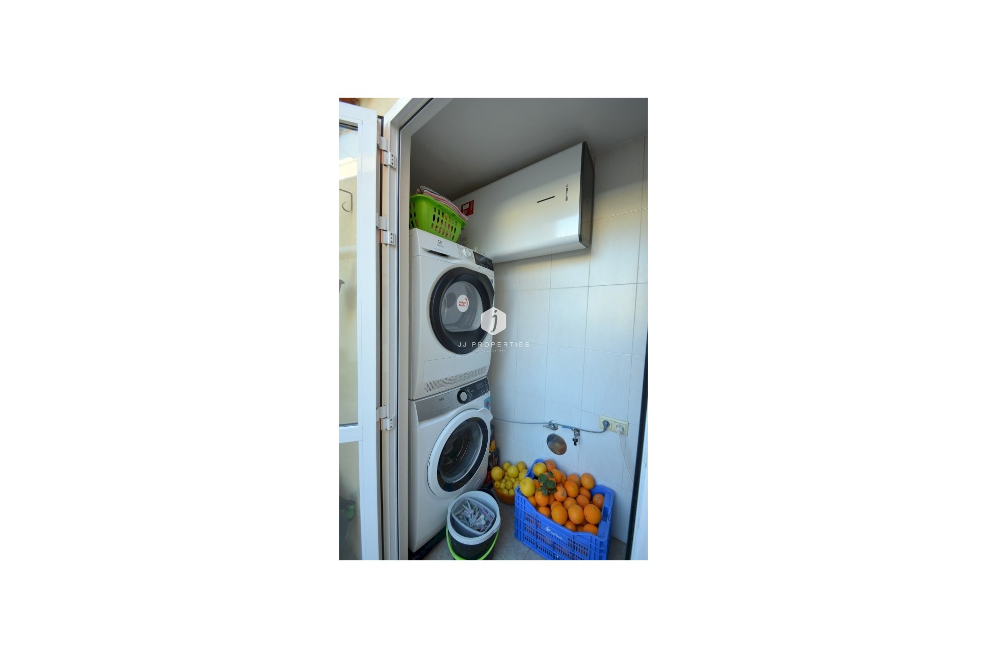 Z drugiej ręki - Szalet -
Guardamar del Segura - Costa Blanca