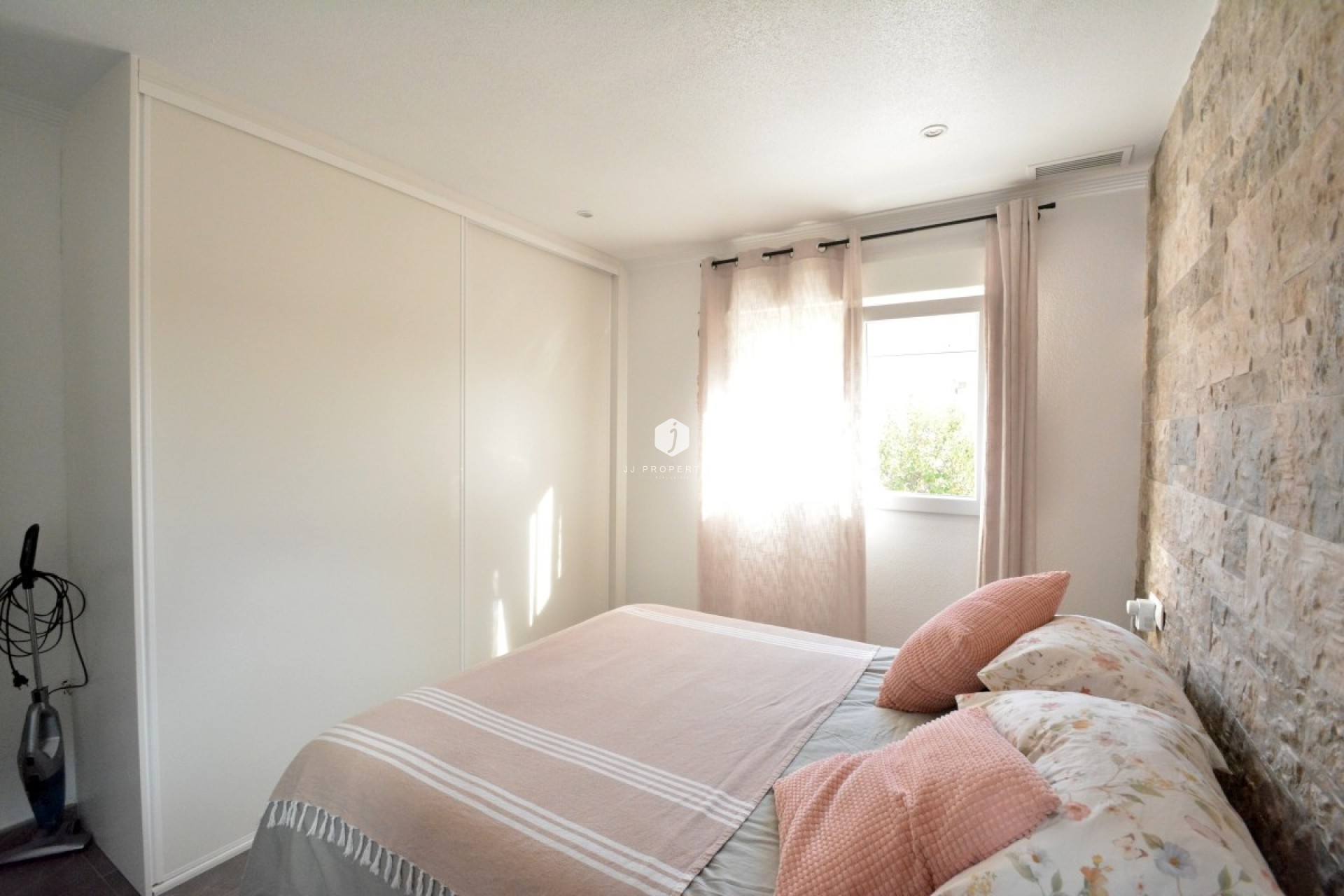 Z drugiej ręki - Szalet -
Guardamar del Segura - Costa Blanca