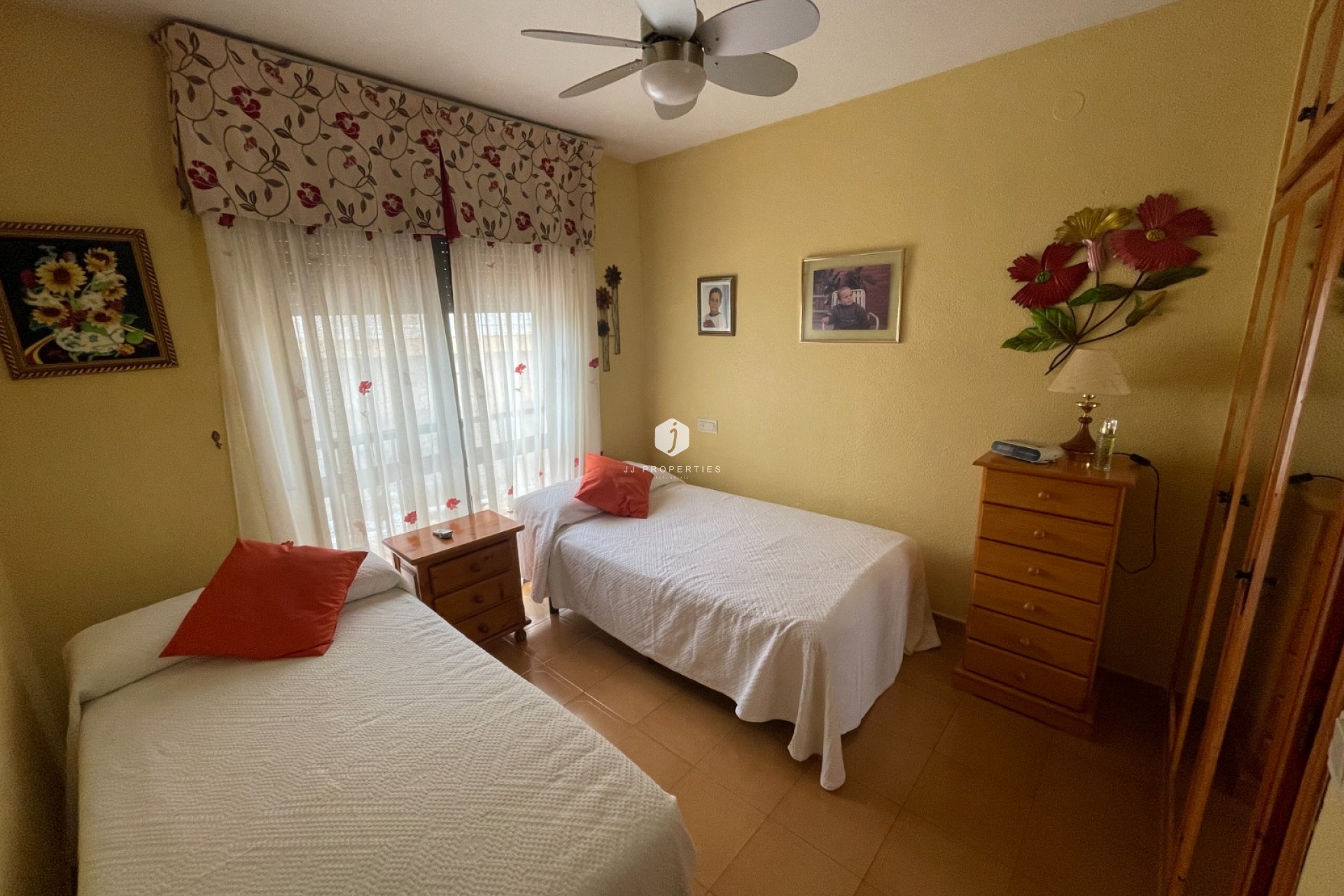 Z drugiej ręki - Szalet -
Guardamar del Segura - Costa Blanca