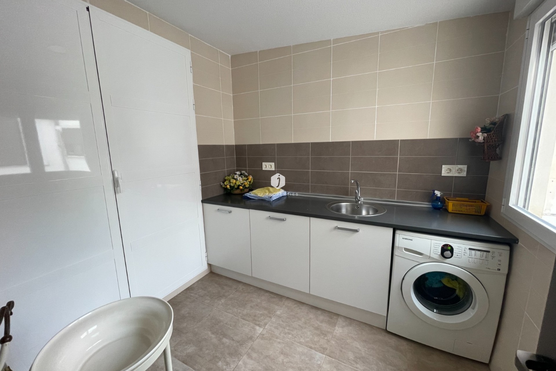 Z drugiej ręki - Szalet -
Guardamar del Segura - Costa Blanca