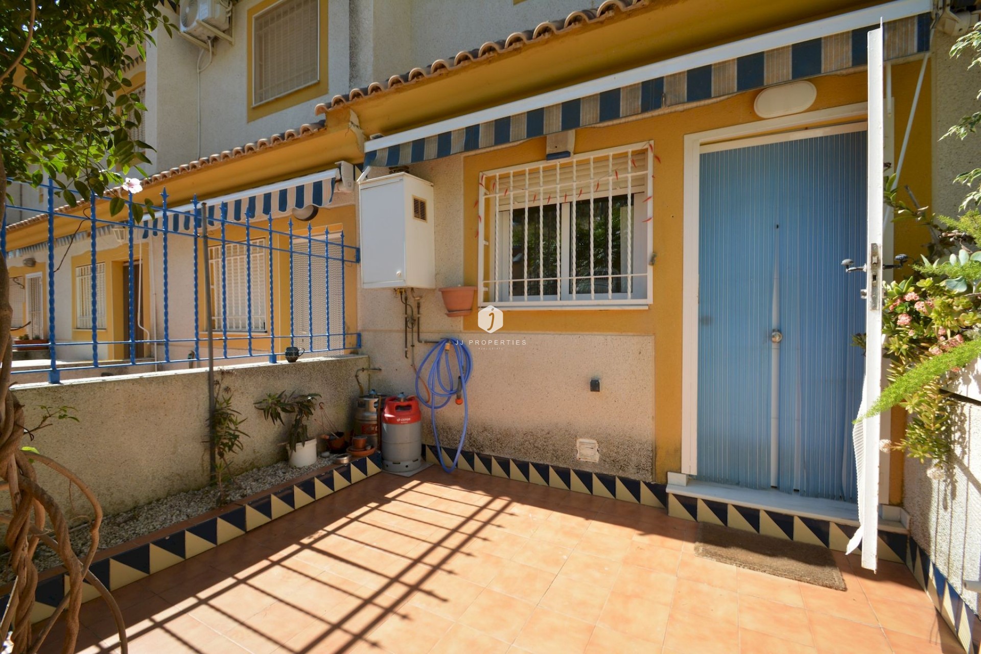 Z drugiej ręki - Szalet -
Guardamar del Segura - Costa Blanca