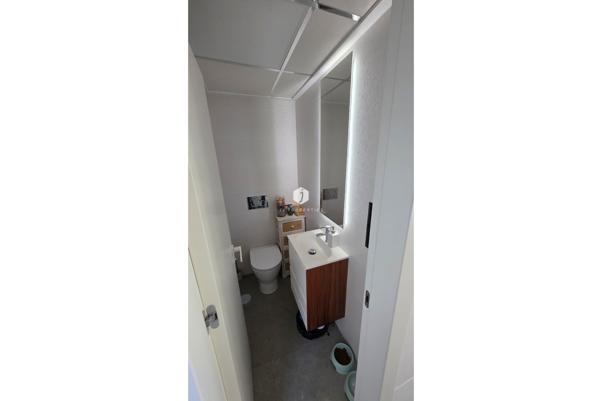 Z drugiej ręki - Szalet -
Guardamar del Segura - Los Secanos