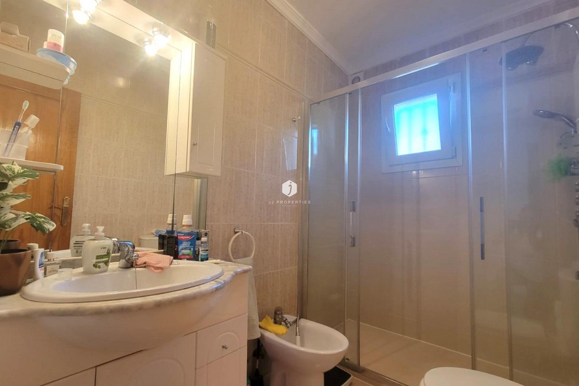 Z drugiej ręki - Szalet -
Los Montesinos - Los Montesinos - Urb. La Herrada