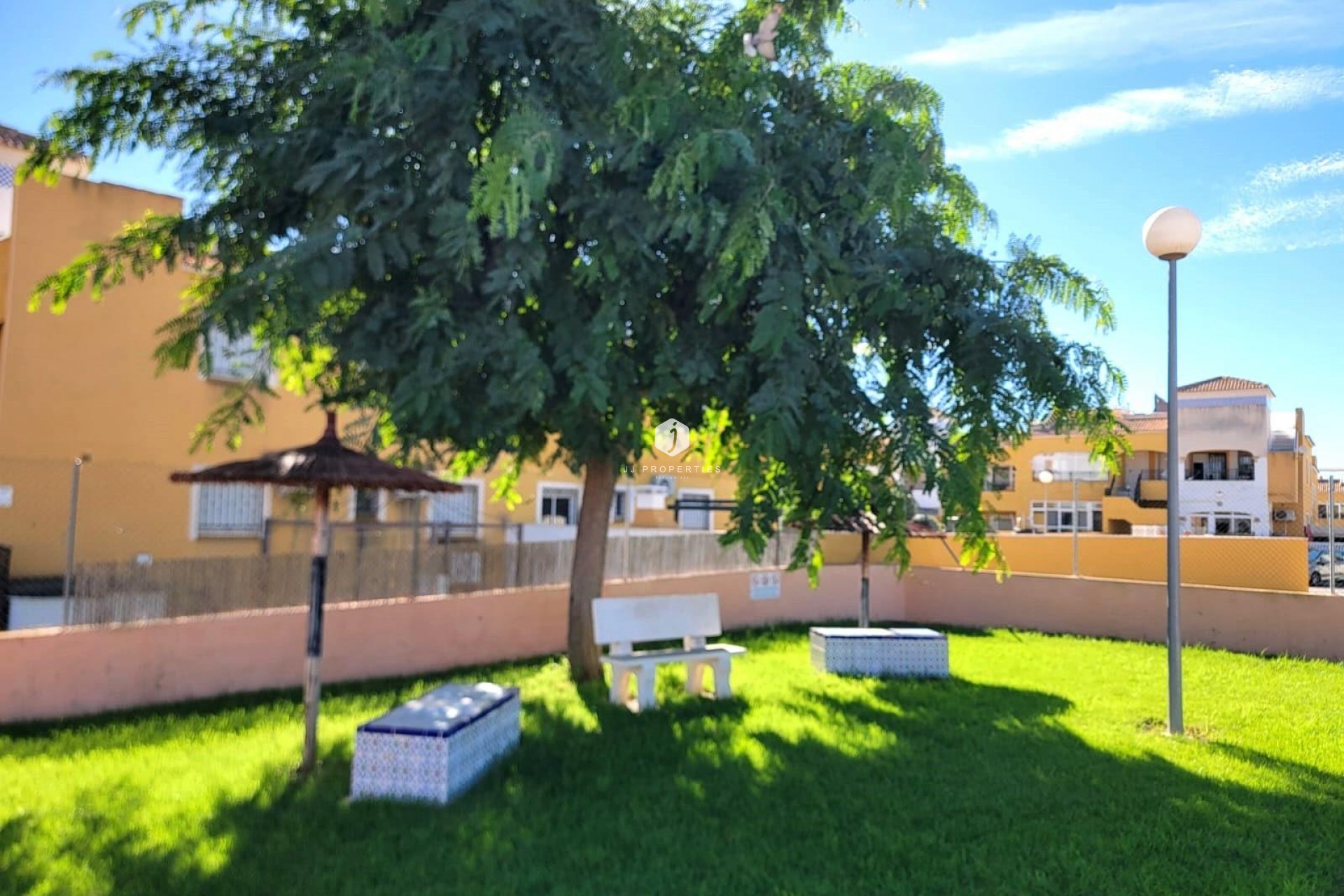 Z drugiej ręki - Szalet -
Los Montesinos - Los Montesinos - Urb. La Herrada