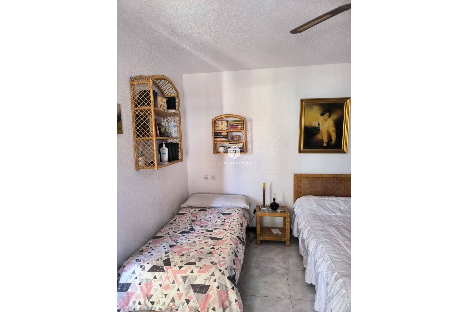 Z drugiej ręki - Szalet -
Orihuela Costa - Cabo Roig