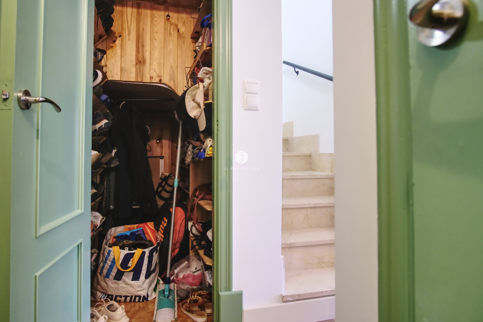 Z drugiej ręki - Szalet -
Orihuela Costa - Costa Blanca