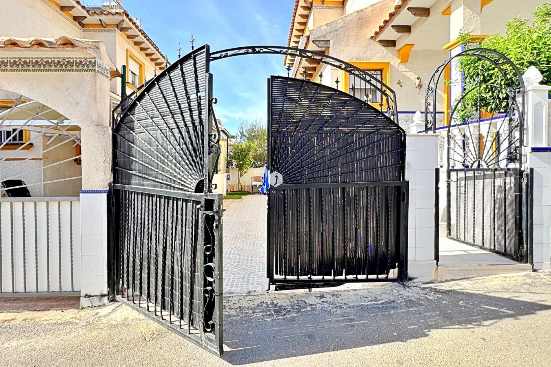 Z drugiej ręki - Szalet -
Orihuela Costa - Costa Blanca