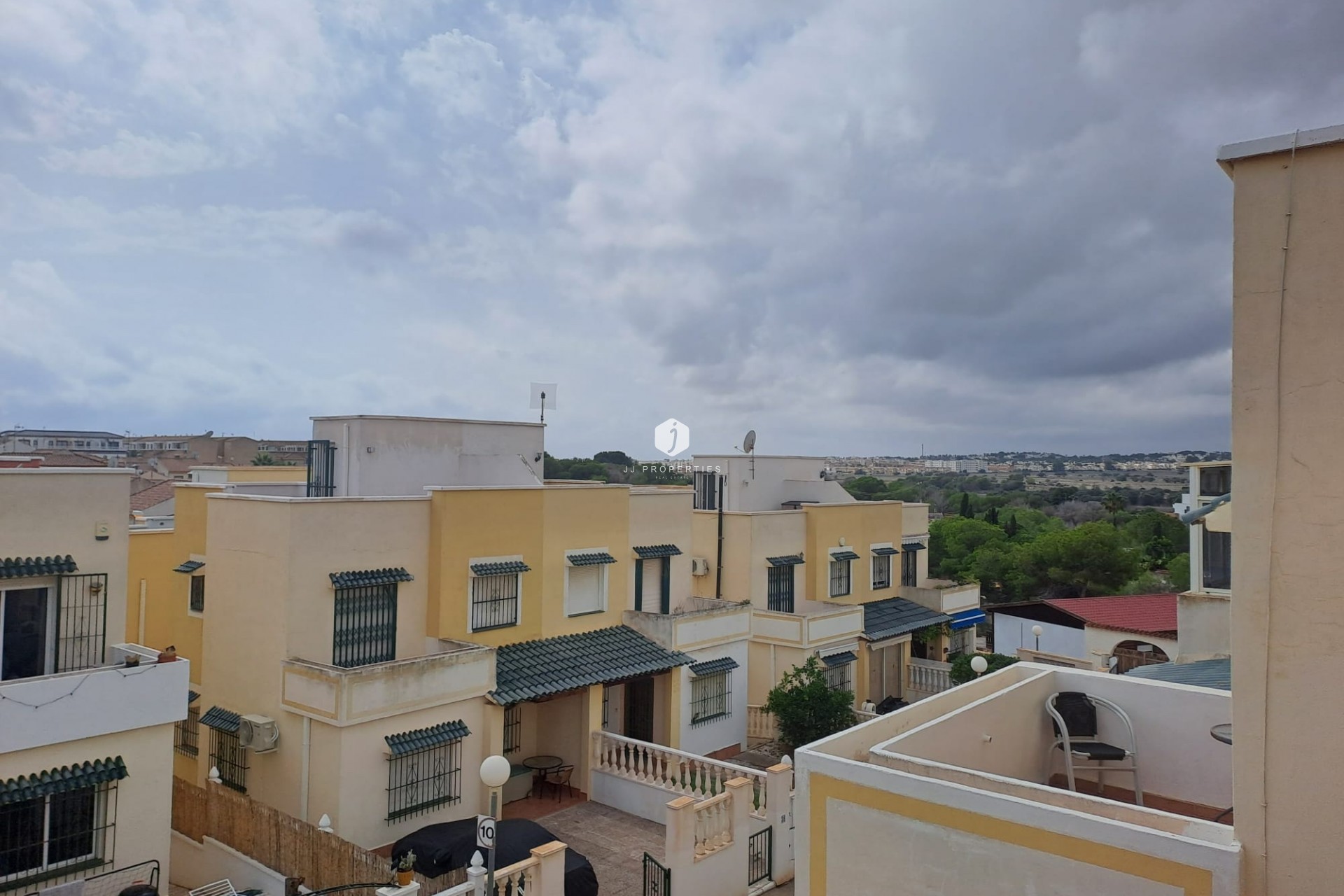 Z drugiej ręki - Szalet -
Orihuela Costa - Costa Blanca