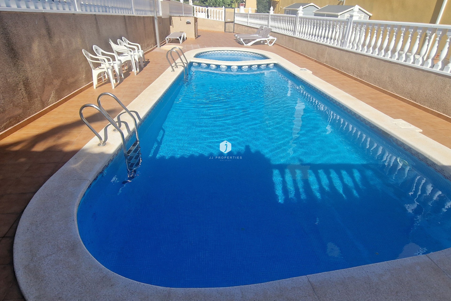 Z drugiej ręki - Szalet -
Orihuela Costa - Costa Blanca