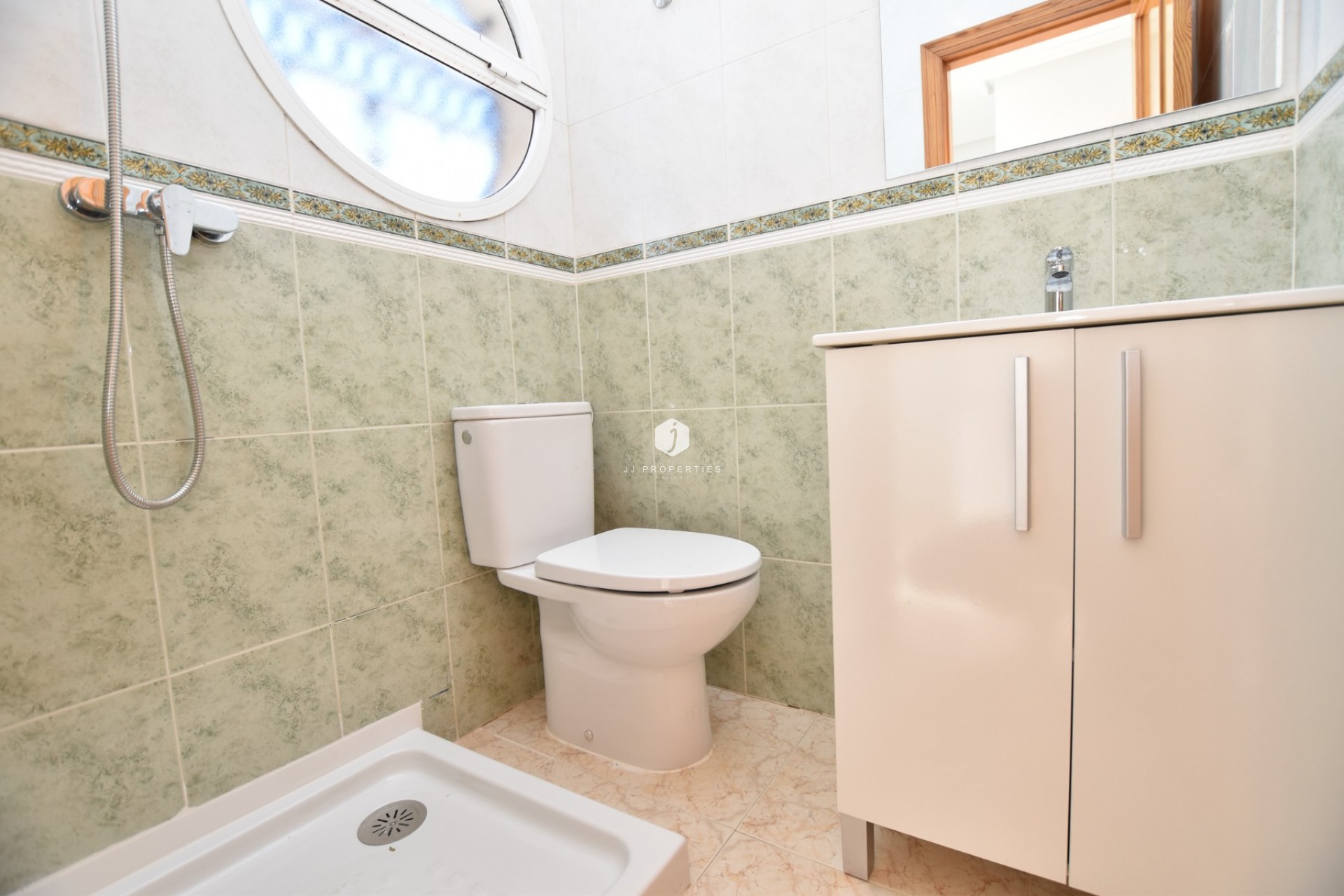 Z drugiej ręki - Szalet -
Orihuela Costa - Costa Blanca