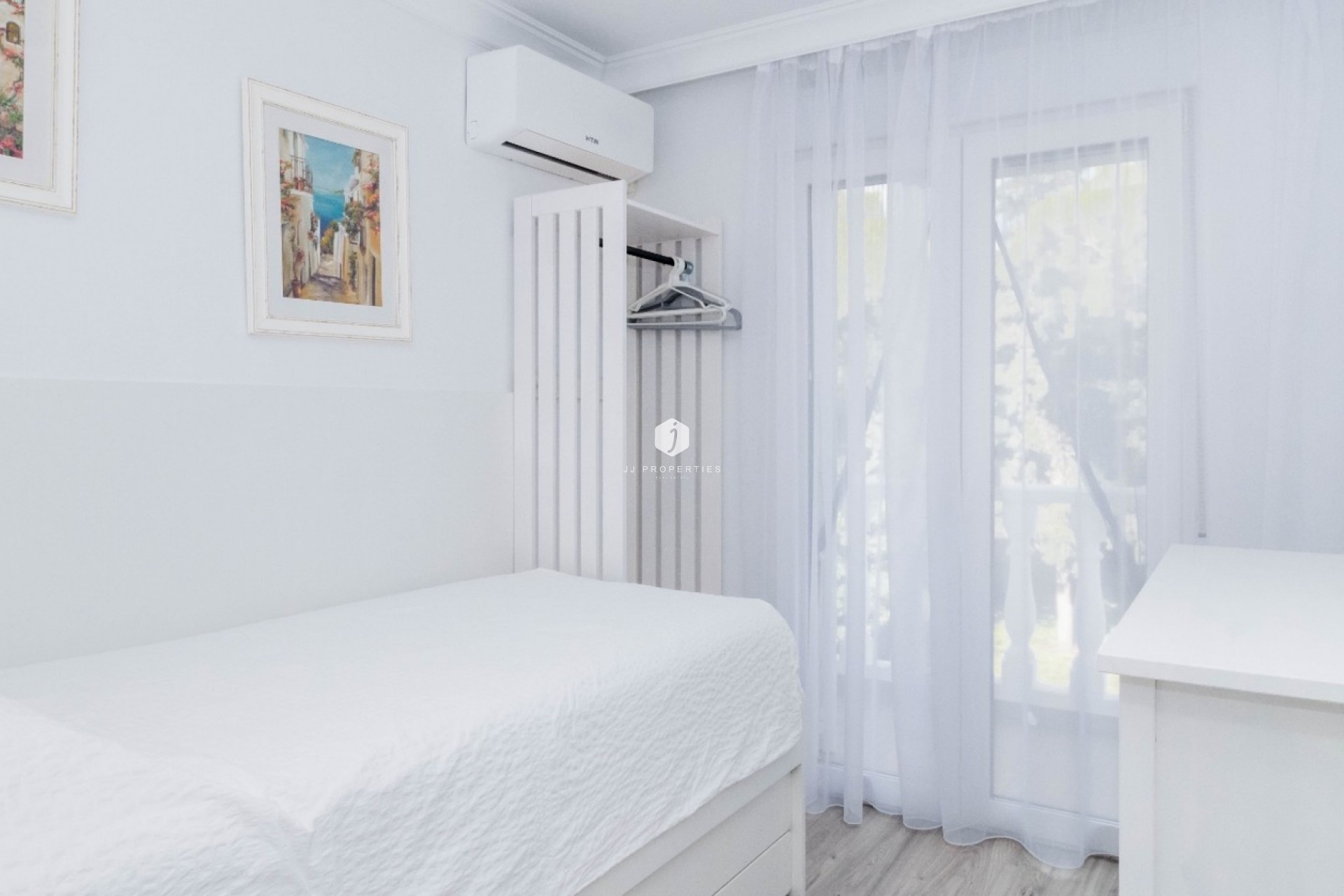 Z drugiej ręki - Szalet -
Orihuela Costa - Costa Blanca