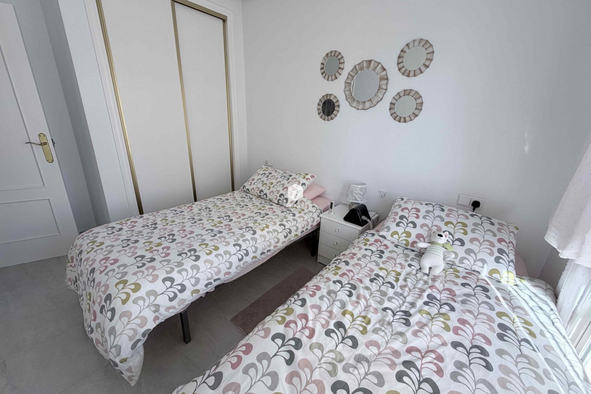 Z drugiej ręki - Szalet -
Orihuela Costa - Costa Blanca