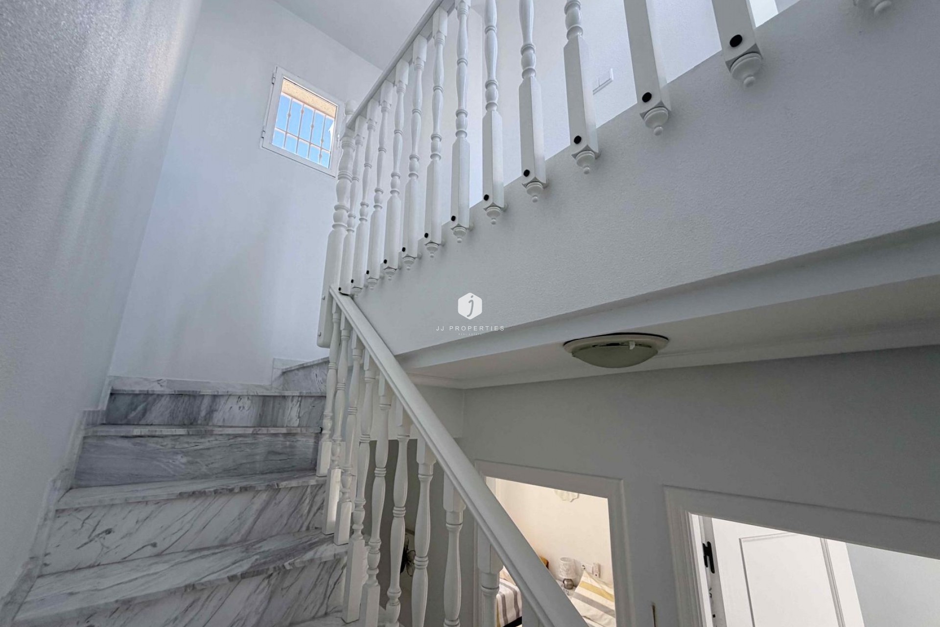 Z drugiej ręki - Szalet -
Orihuela Costa - Costa Blanca