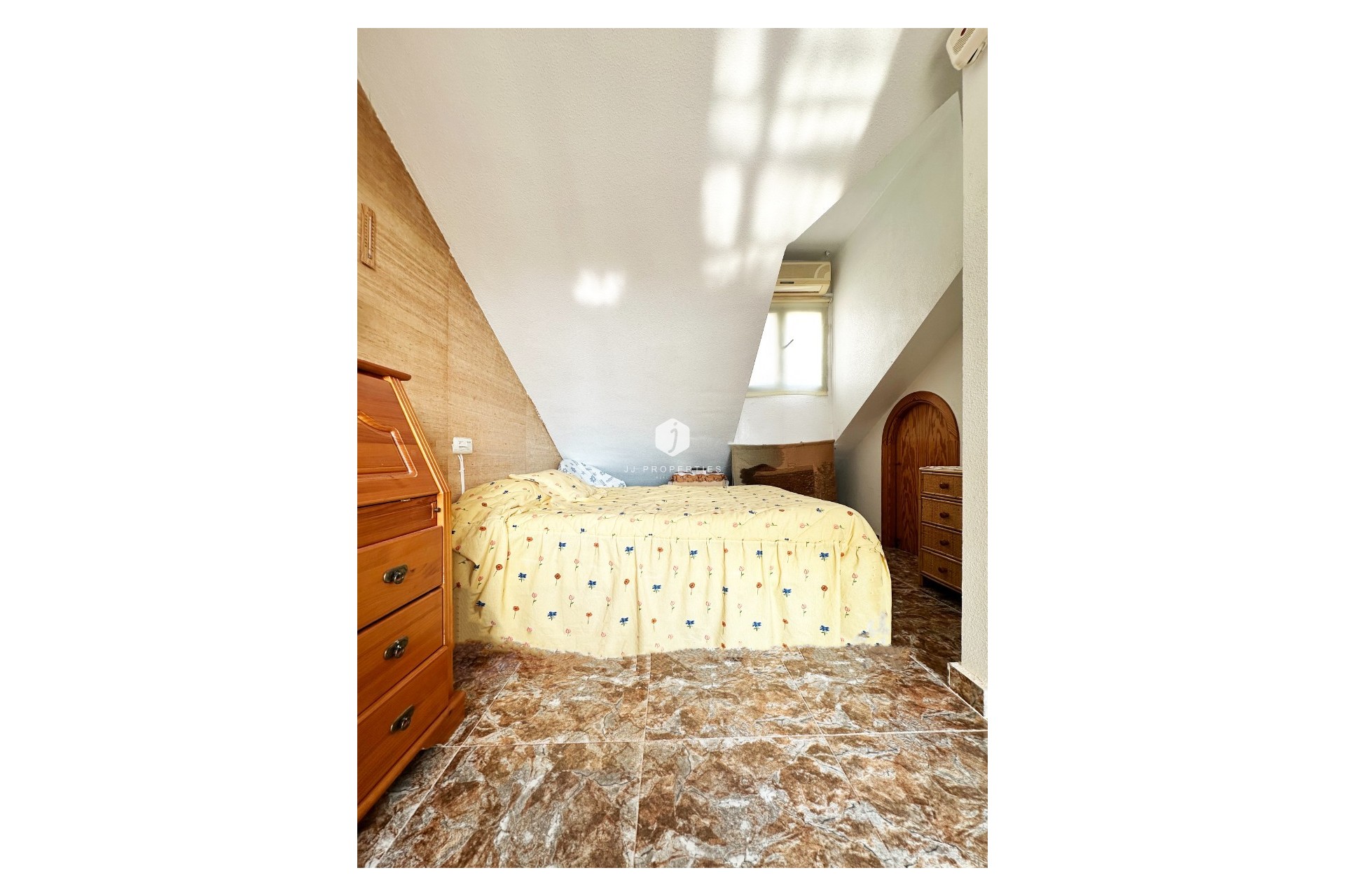 Z drugiej ręki - Szalet -
Orihuela Costa - Costa Blanca