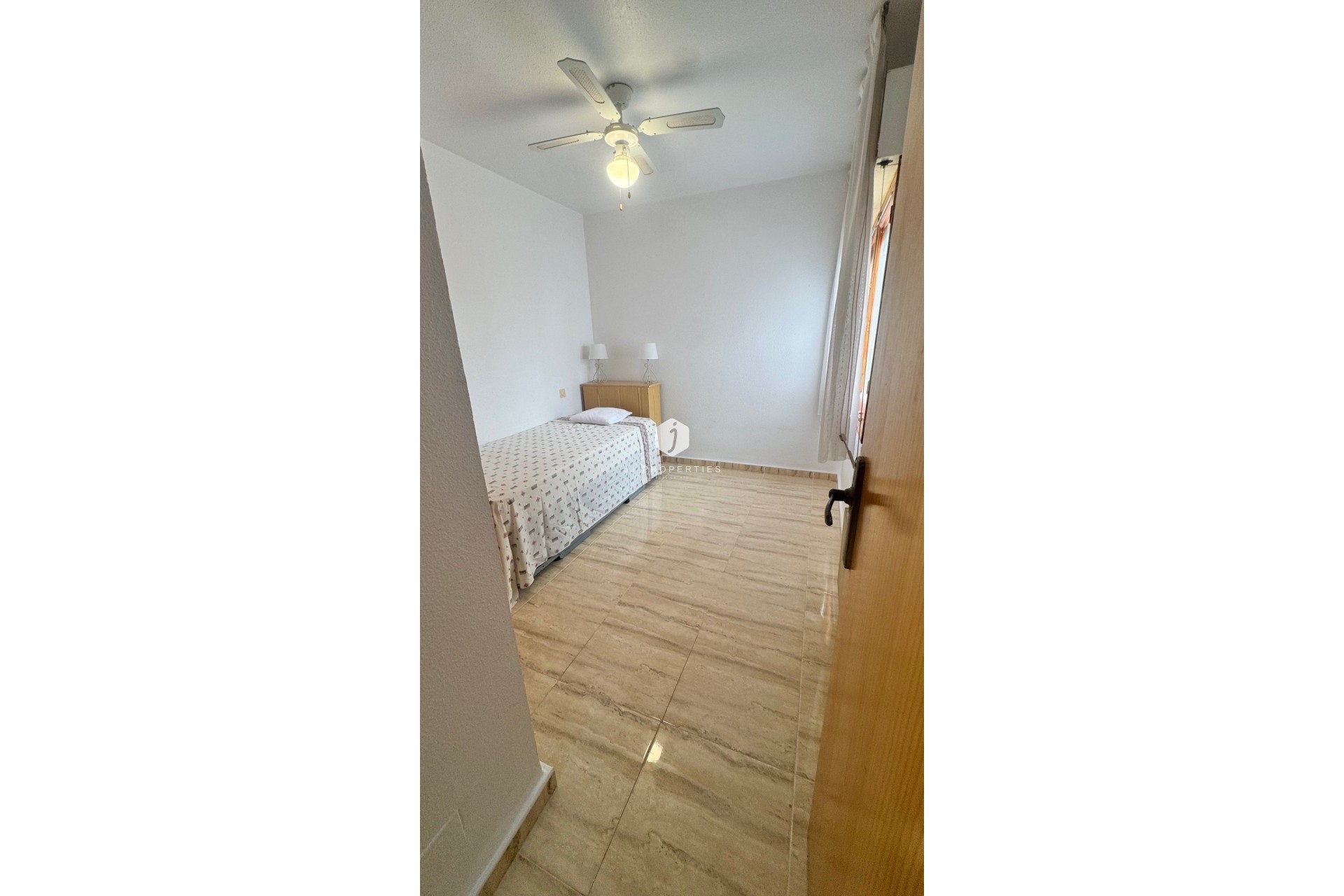 Z drugiej ręki - Szalet -
Orihuela Costa - Costa Blanca