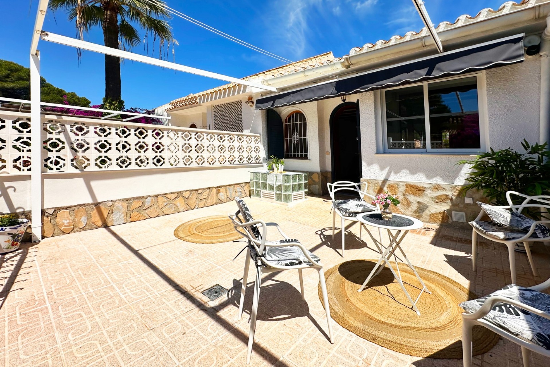 Z drugiej ręki - Szalet -
Orihuela Costa - Costa Blanca
