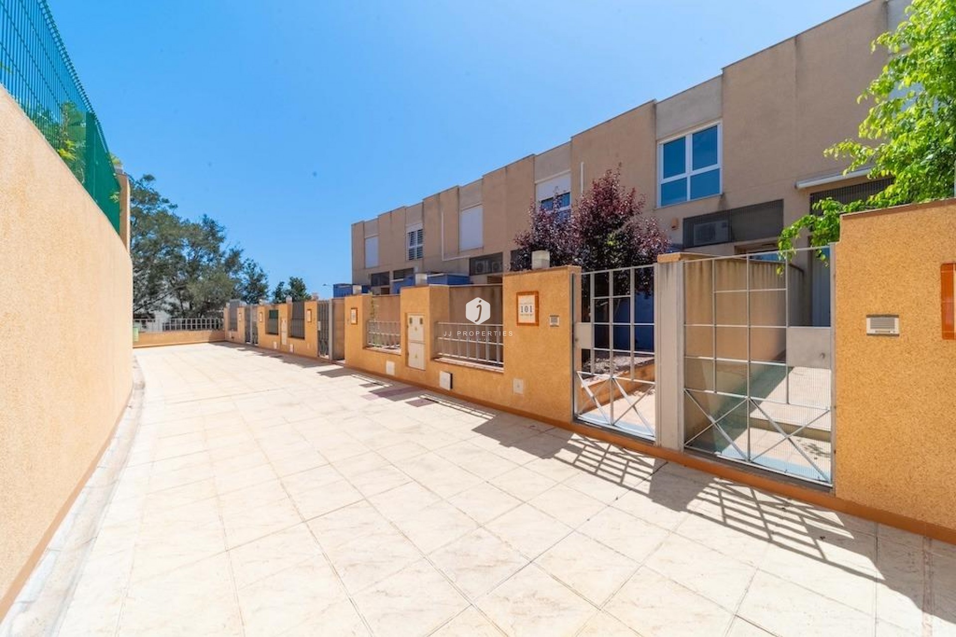 Z drugiej ręki - Szalet -
Orihuela Costa - Costa Blanca