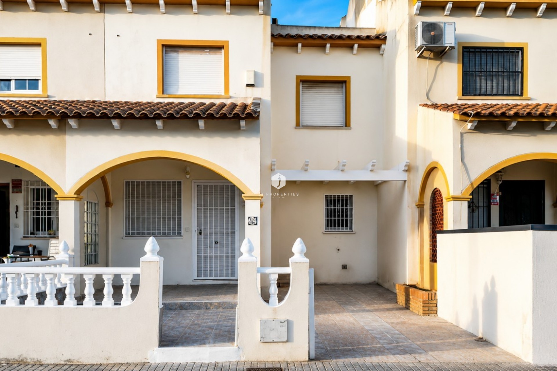 Z drugiej ręki - Szalet -
Orihuela Costa - Costa Blanca