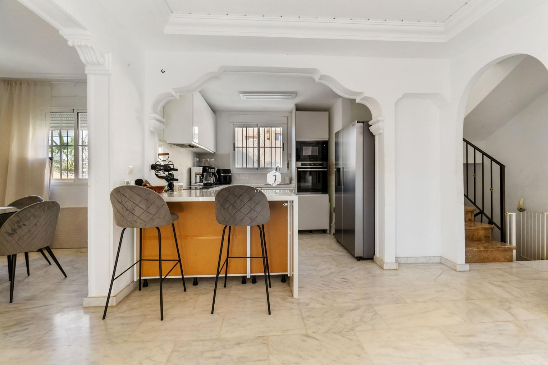 Z drugiej ręki - Szalet -
Orihuela Costa - Las Filipinas