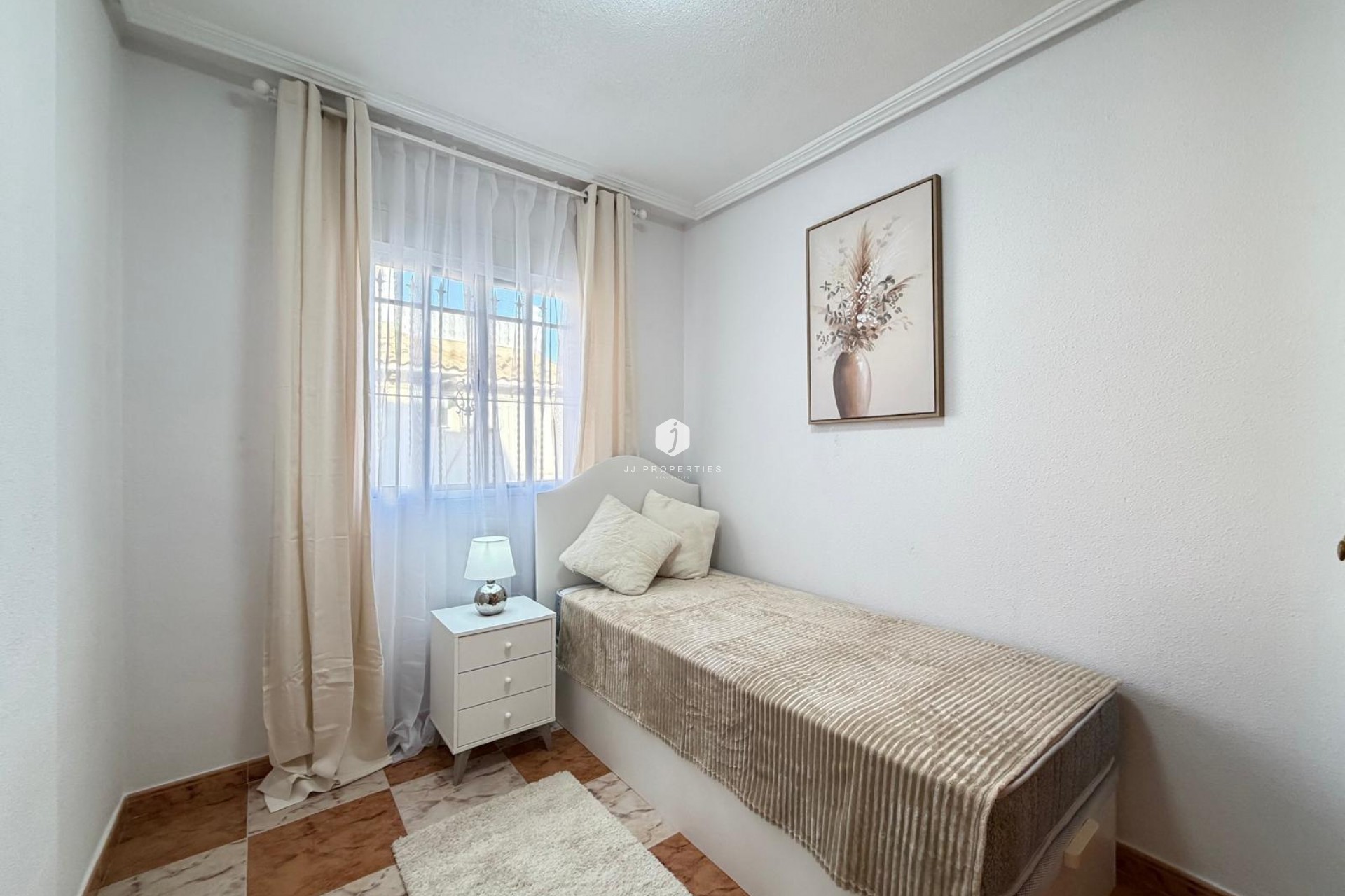 Z drugiej ręki - Szalet -
Orihuela Costa - Las Filipinas