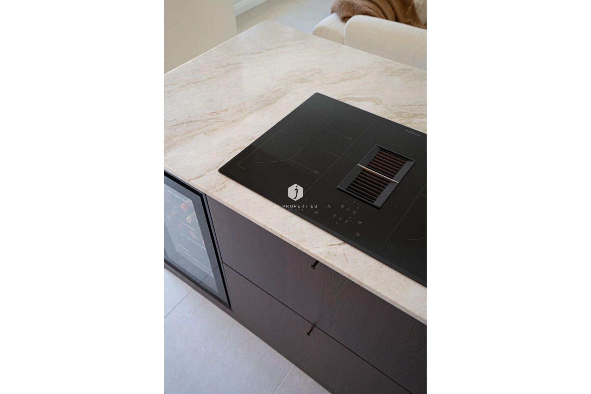 Z drugiej ręki - Szalet -
Orihuela Costa - Los Almendros-la Florida