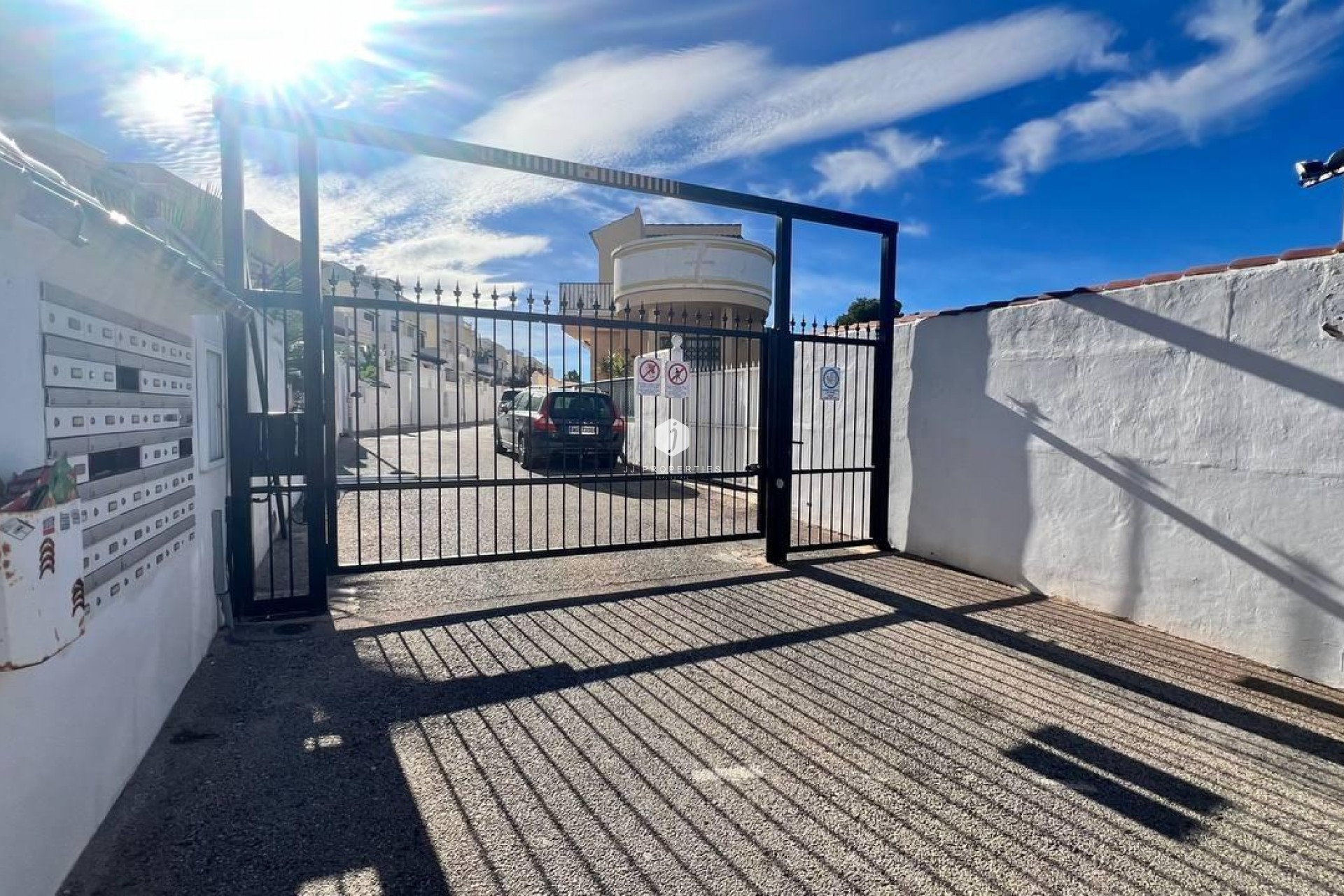 Z drugiej ręki - Szalet -
Orihuela Costa - Los Almendros-la Florida