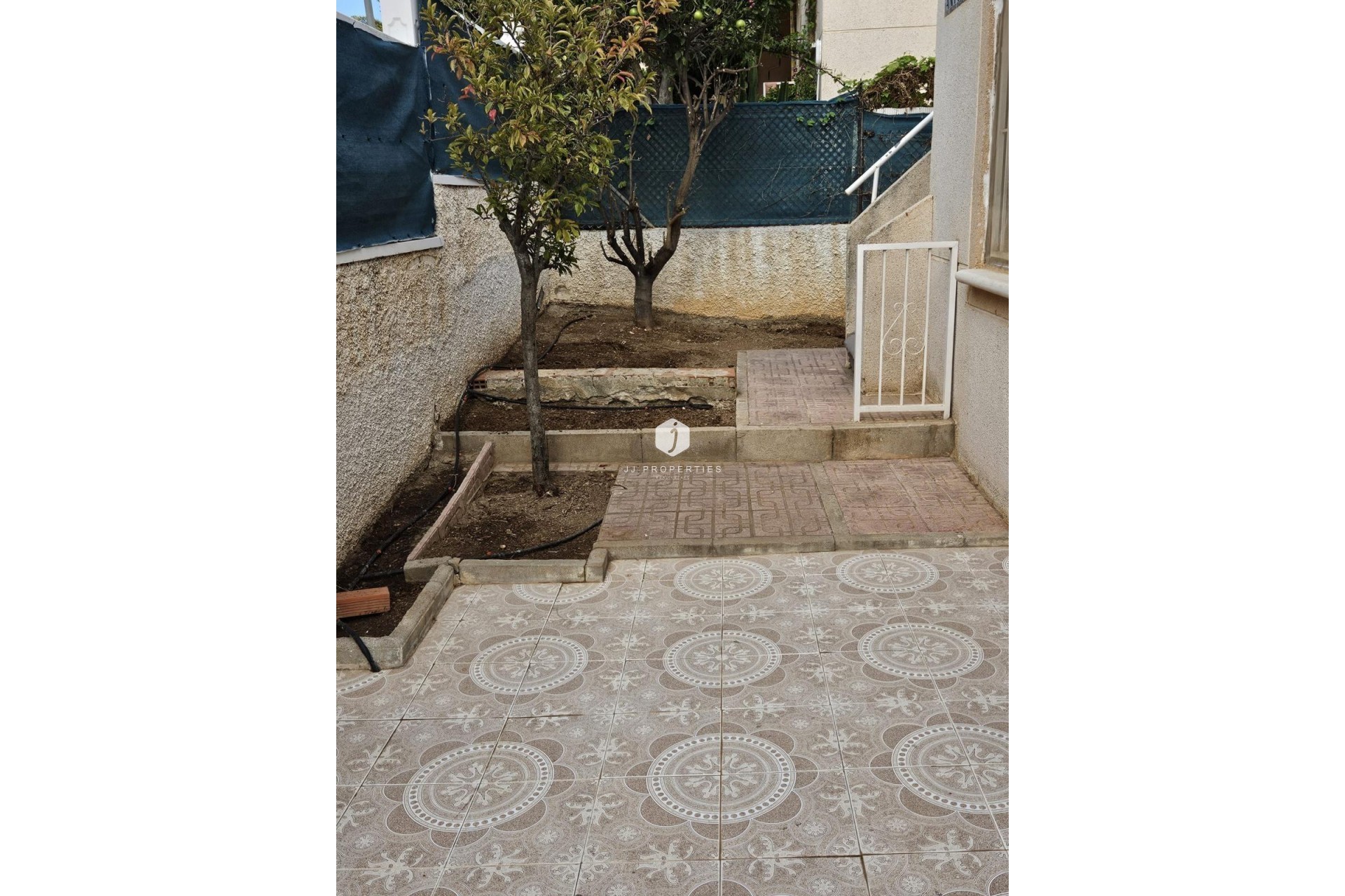 Z drugiej ręki - Szalet -
Orihuela Costa - Los Altos