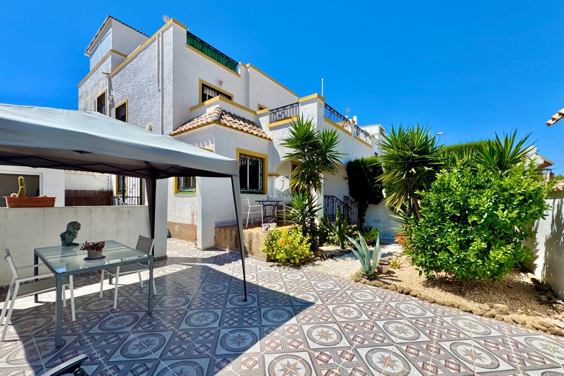 Z drugiej ręki - Szalet -
Orihuela Costa - Los Altos