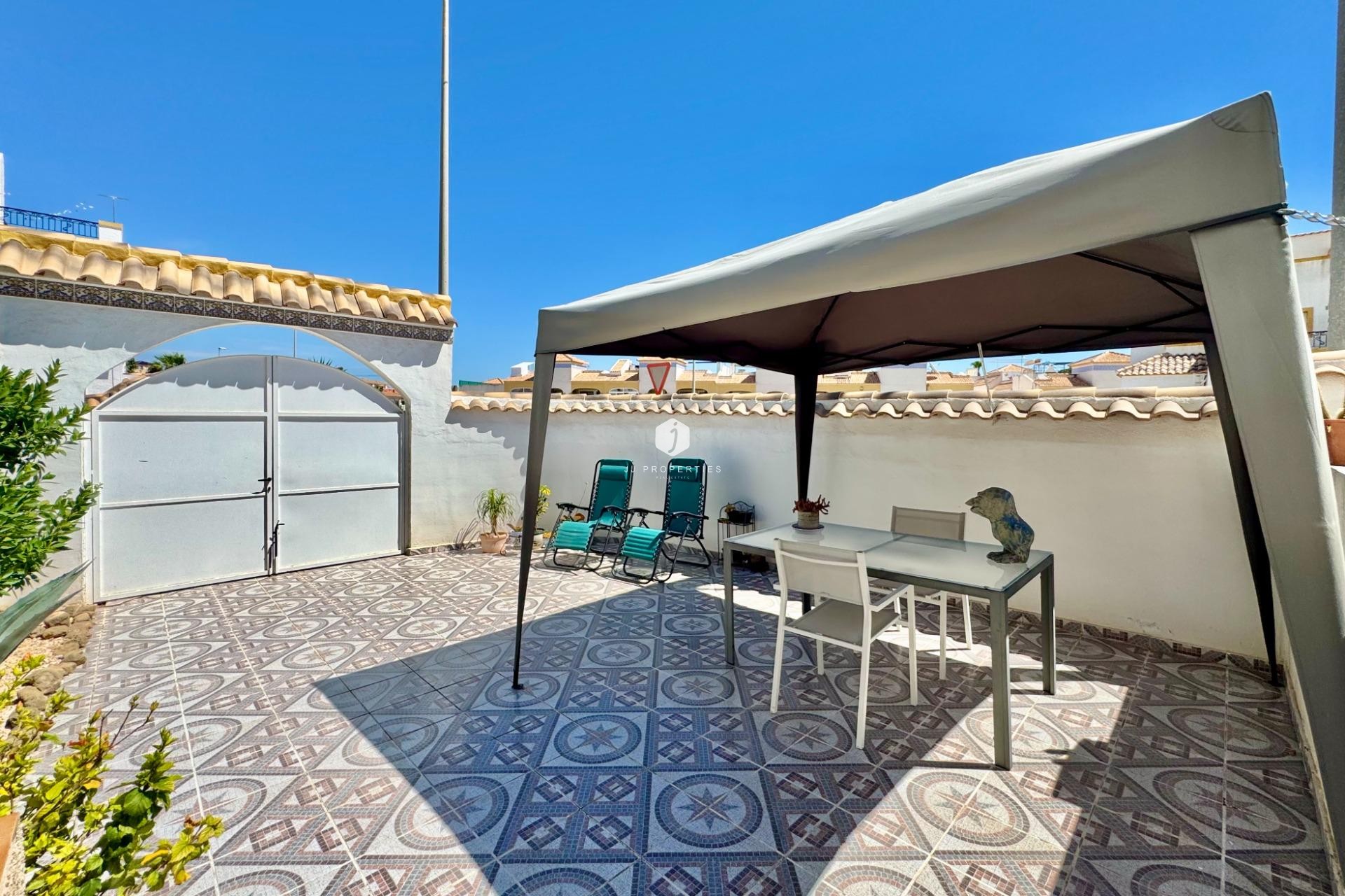 Z drugiej ręki - Szalet -
Orihuela Costa - Los Altos