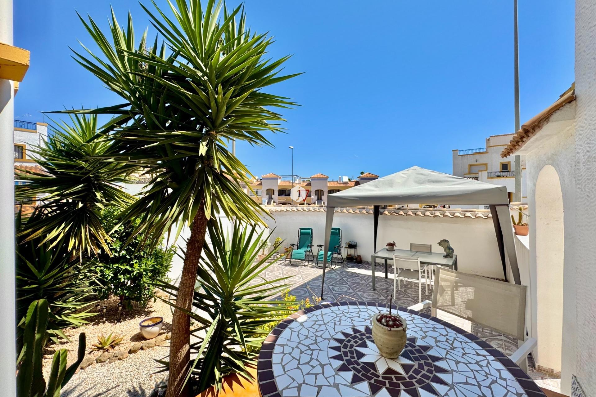 Z drugiej ręki - Szalet -
Orihuela Costa - Los Altos
