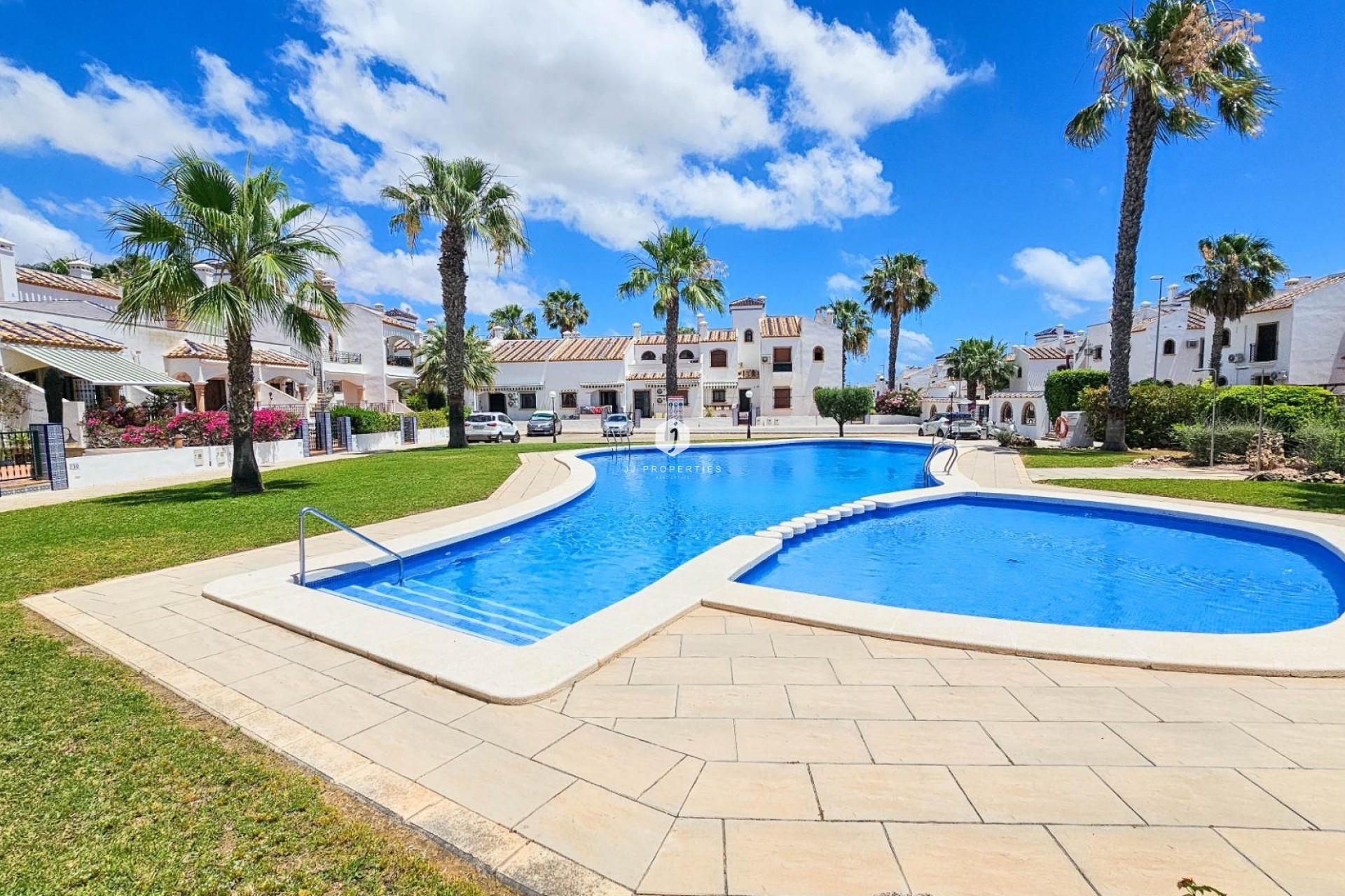 Z drugiej ręki - Szalet -
Orihuela Costa - PAU 8