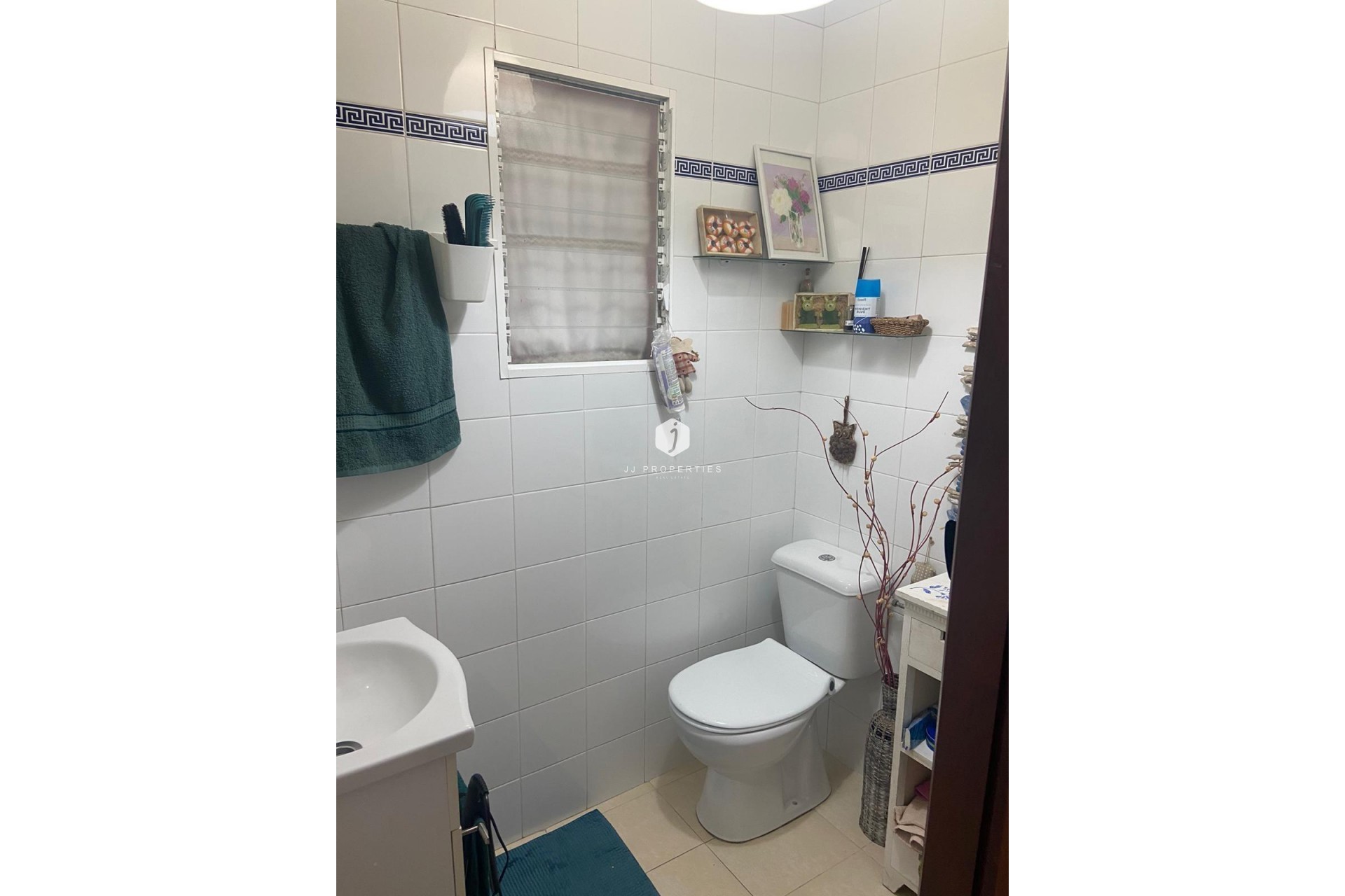 Z drugiej ręki - Szalet -
Orihuela Costa - Punta Prima