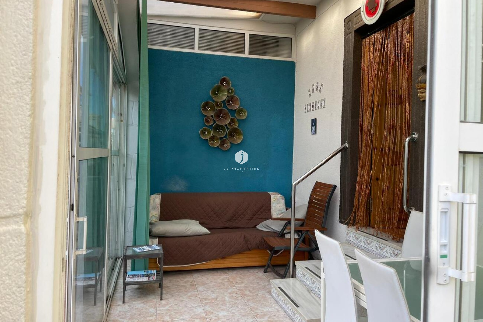 Z drugiej ręki - Szalet -
Orihuela Costa - Punta Prima