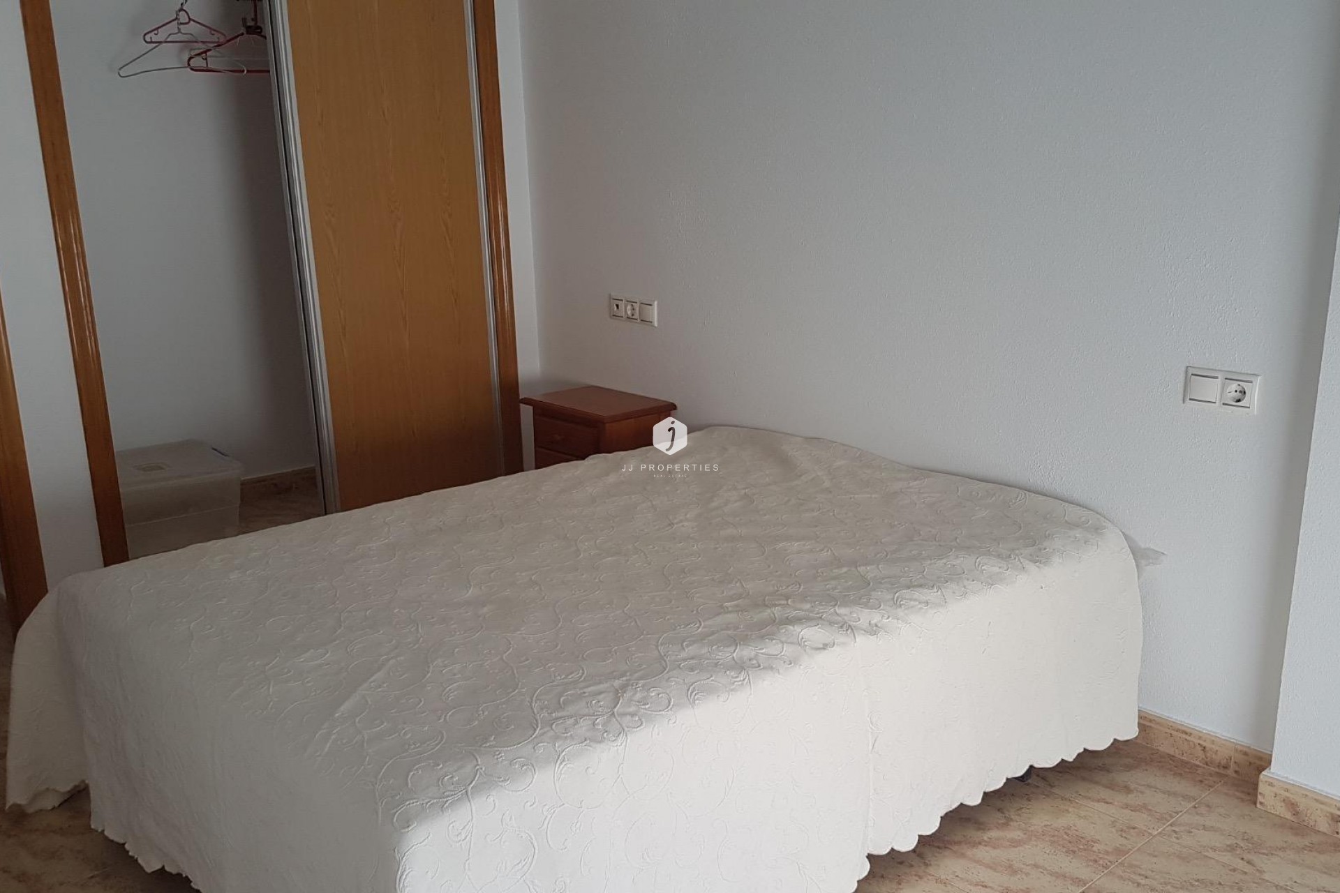 Z drugiej ręki - Szalet -
Orihuela Costa - Villamartín-las Filipinas