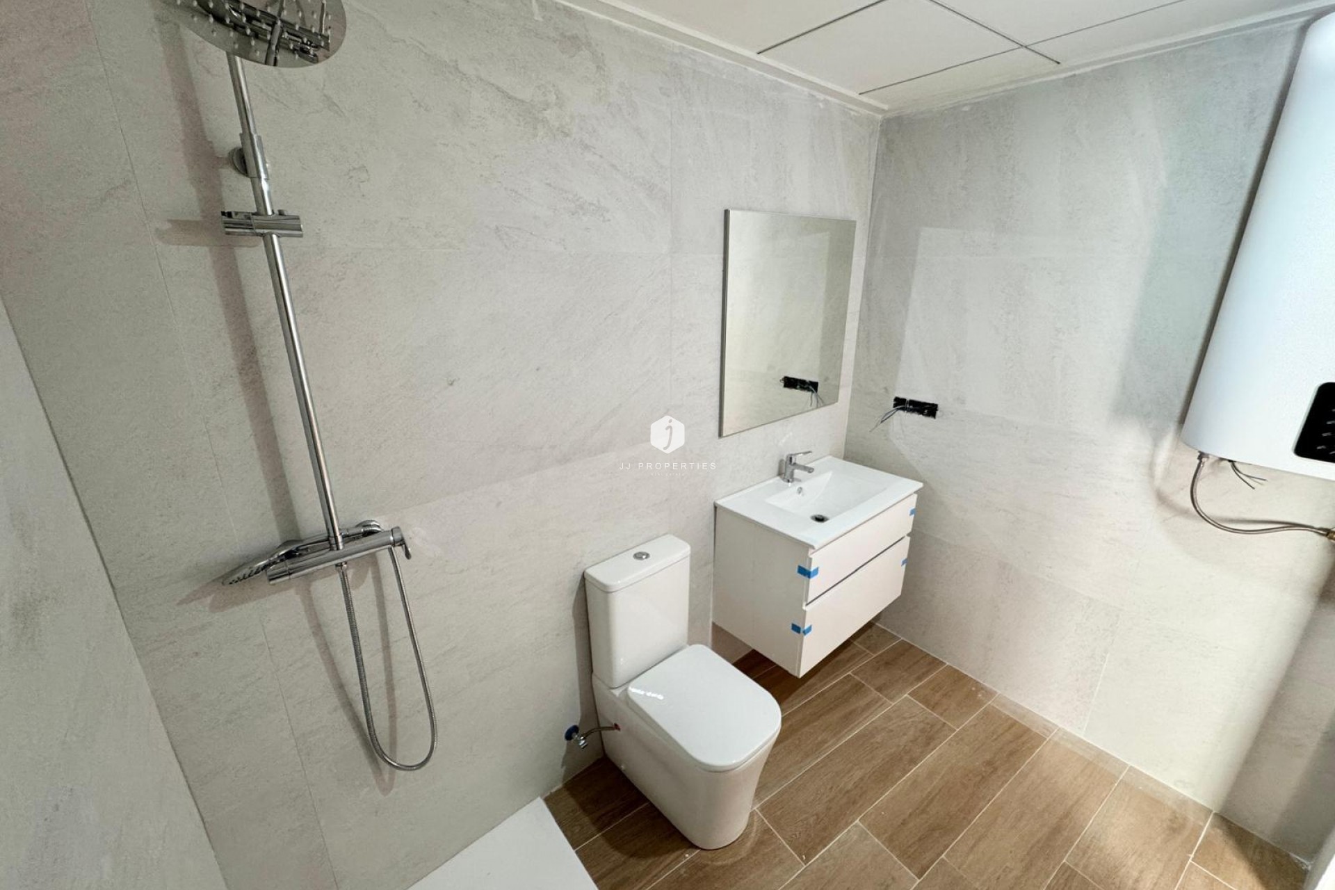 Z drugiej ręki - Szalet -
Rojales - Las Cuevas