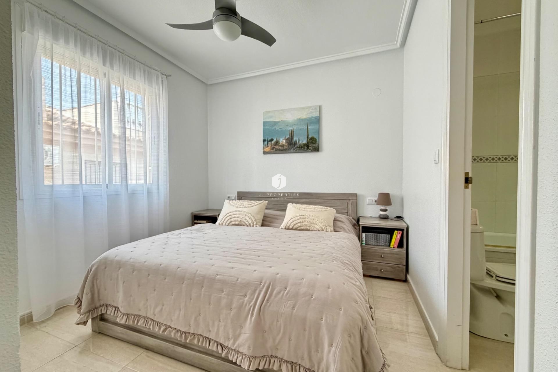 Z drugiej ręki - Szalet -
Rojales - Pueblo