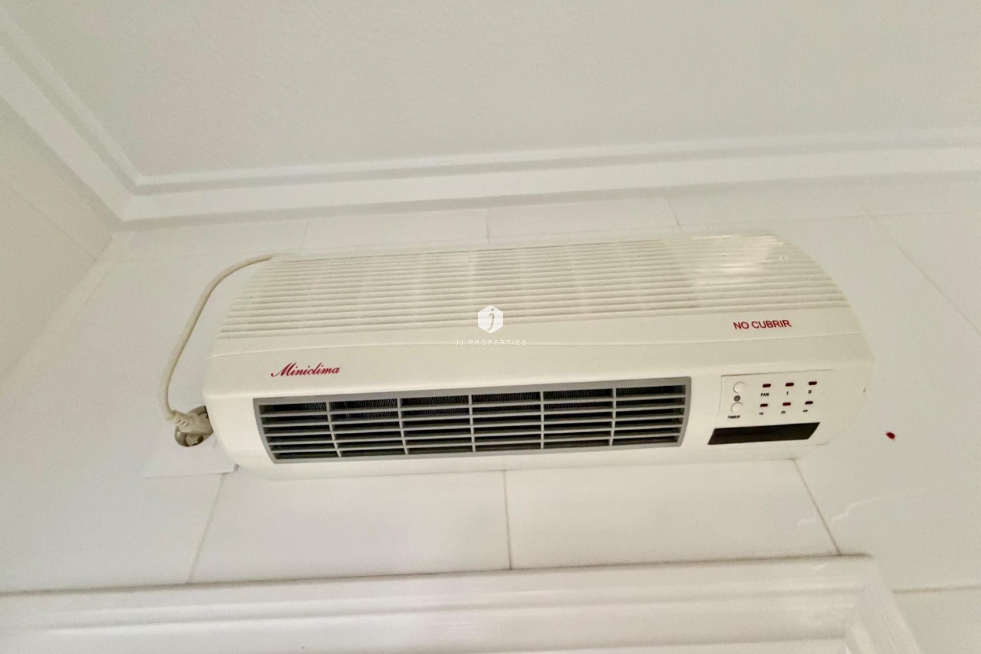 Z drugiej ręki - Szalet -
Rojales - Pueblo