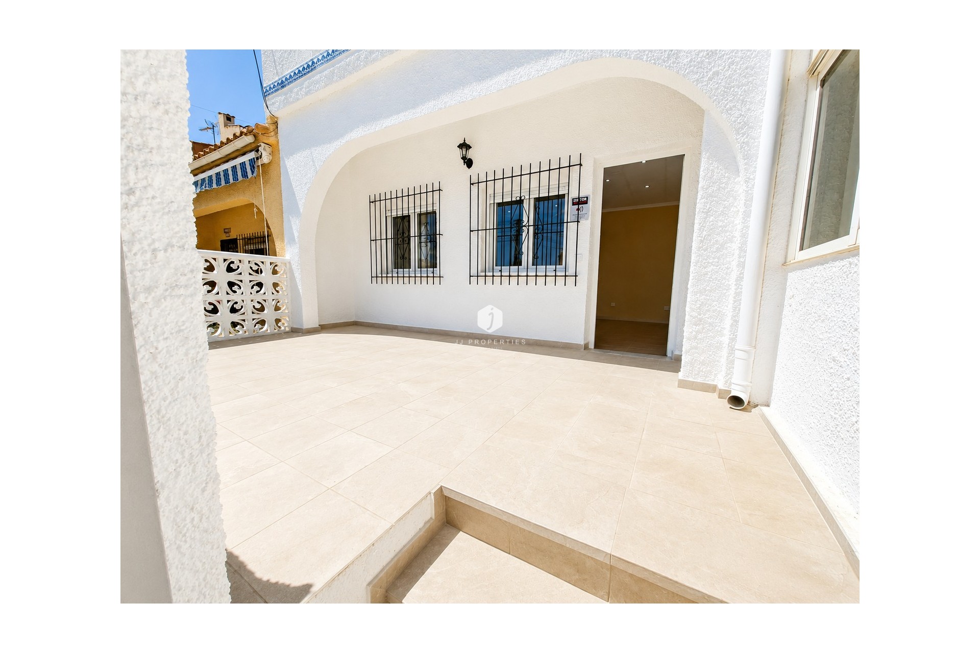 Z drugiej ręki - Szalet -
San Fulgencio - Costa Blanca