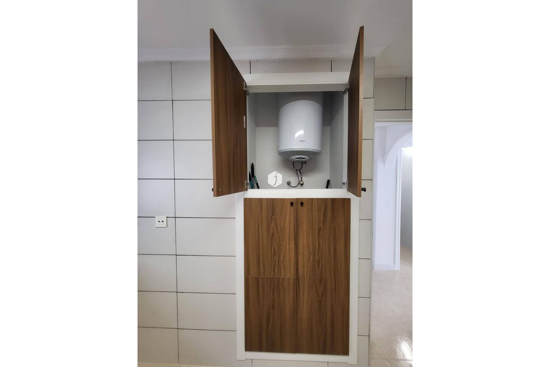 Z drugiej ręki - Szalet -
San Miguel de Salinas - Ciudad De Las Comunicaciones